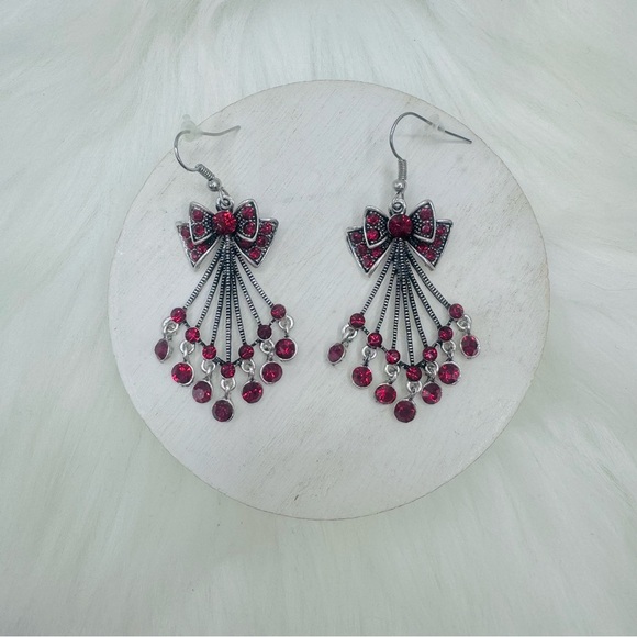 Chandelier Bow Rhinestone Statement Earrings in red - Picture 1 of 3